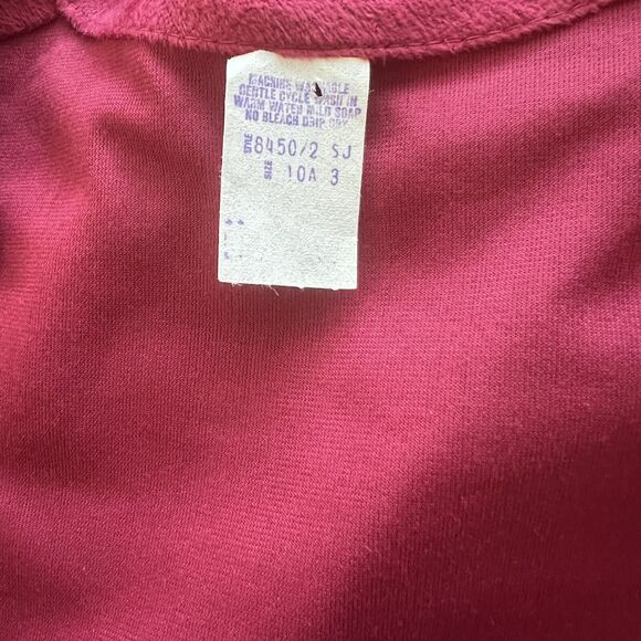 Vintage Vest Sz 10 A Red Velvet Open Front 70s 80s Gold Buckle Sides Sleeveless - Picture 7 of 12